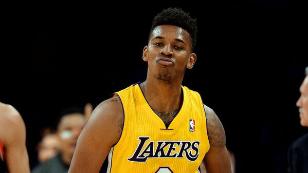 马尔蒂尼：希望意大利进世界杯；不会去米兰以外的任何俱乐部（马尔蒂尼：盼意大利晋级世界杯，除米兰外不考虑任何俱乐部）