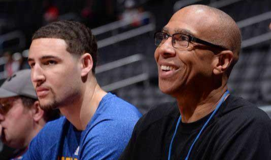 官方：因沙特国家队晋级，第10轮沙特联延期至明年2月进行（官方宣布因沙特队晋级，沙特联第10轮改期至明年2月）