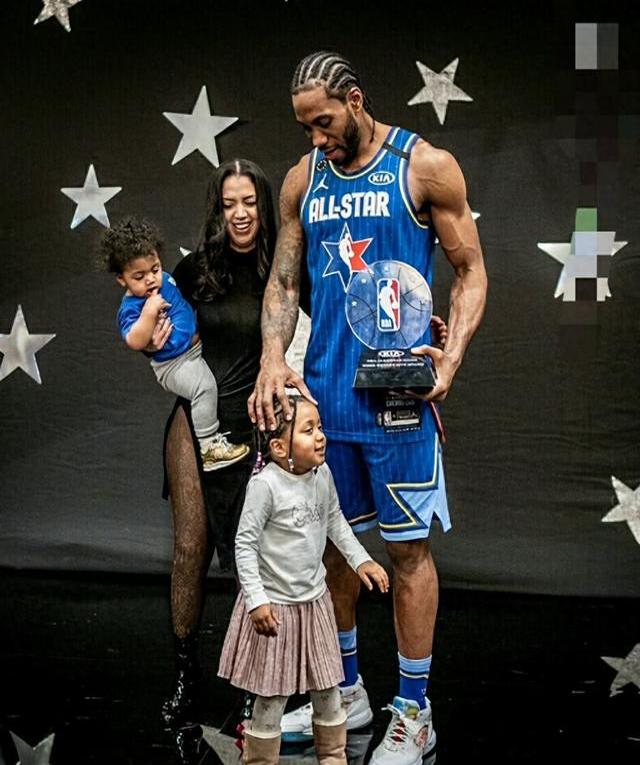 卡什：莱万就该当波兰队长，普罗别日撤他袖标真的很奇怪（卡什：莱万理应担任波兰队长，普罗别日撤下其袖标令人费解）