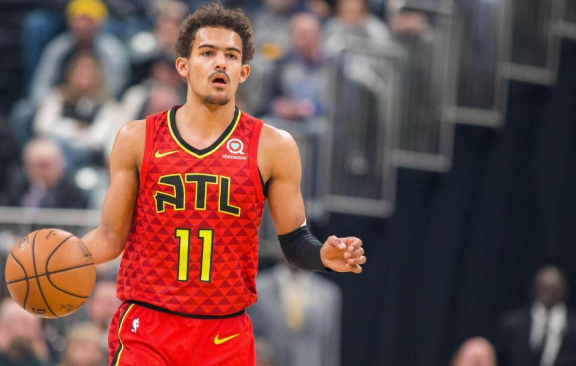 上一次对阵安哥拉：梅西斯卡洛尼替补登场，阿亚拉百场（上次交手安哥拉：梅西、斯卡洛尼替补出场，阿亚拉完成百场）